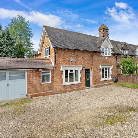 Wheelbarrow Cottage Bengeworth Oda fotoğraf